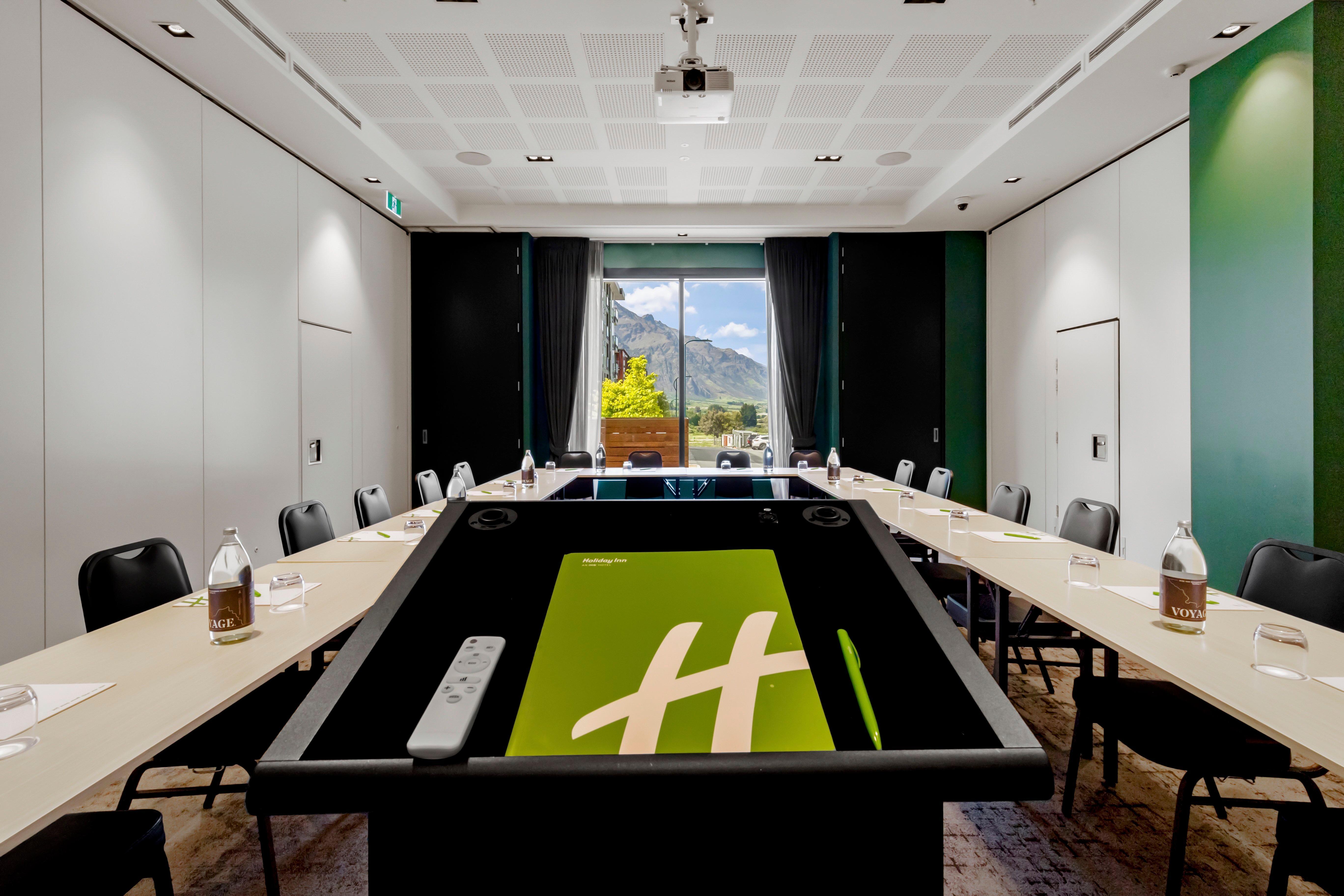 Holiday Inn Queenstown Remarkables Park Esterno foto