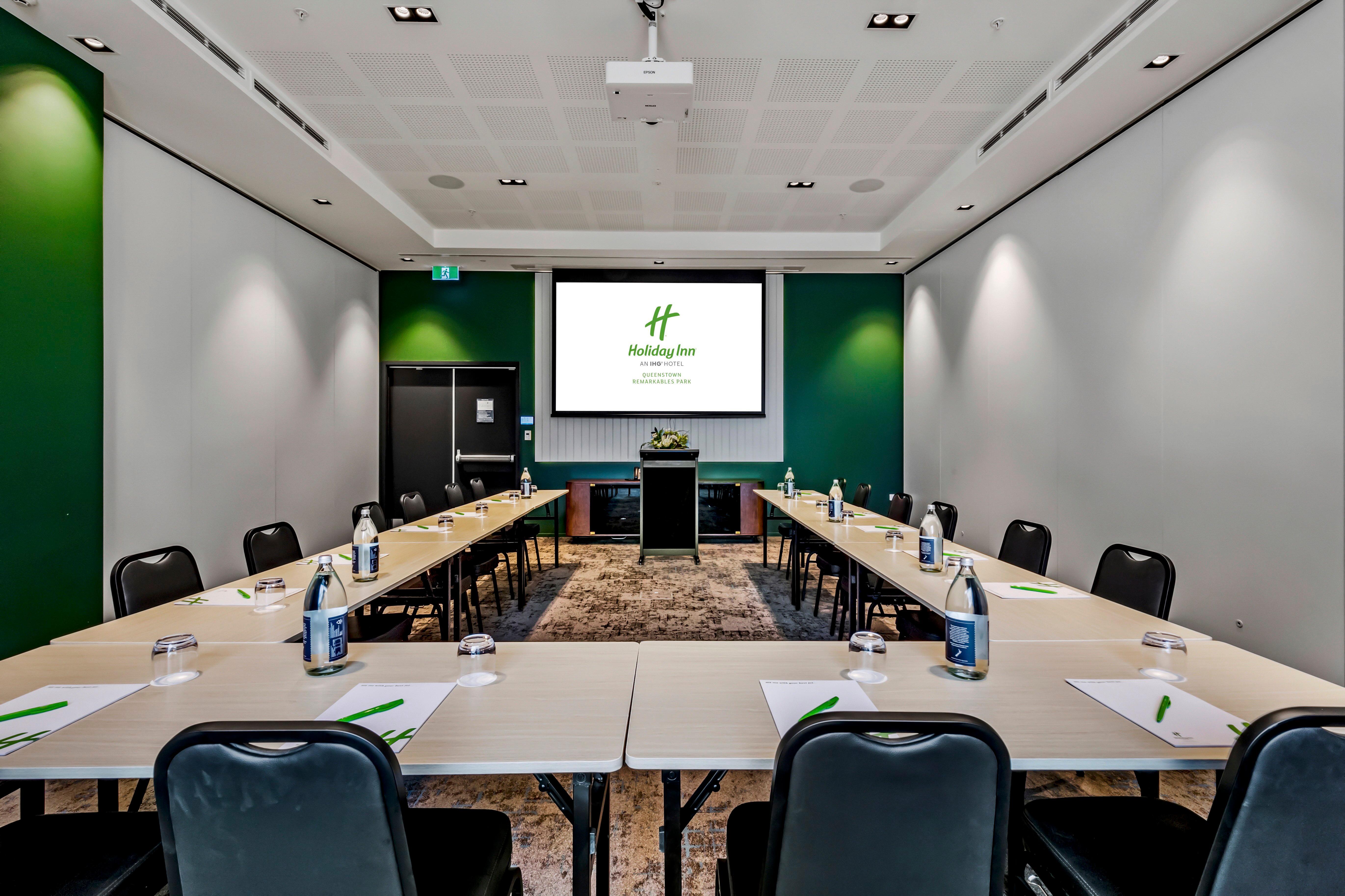 Holiday Inn Queenstown Remarkables Park Esterno foto
