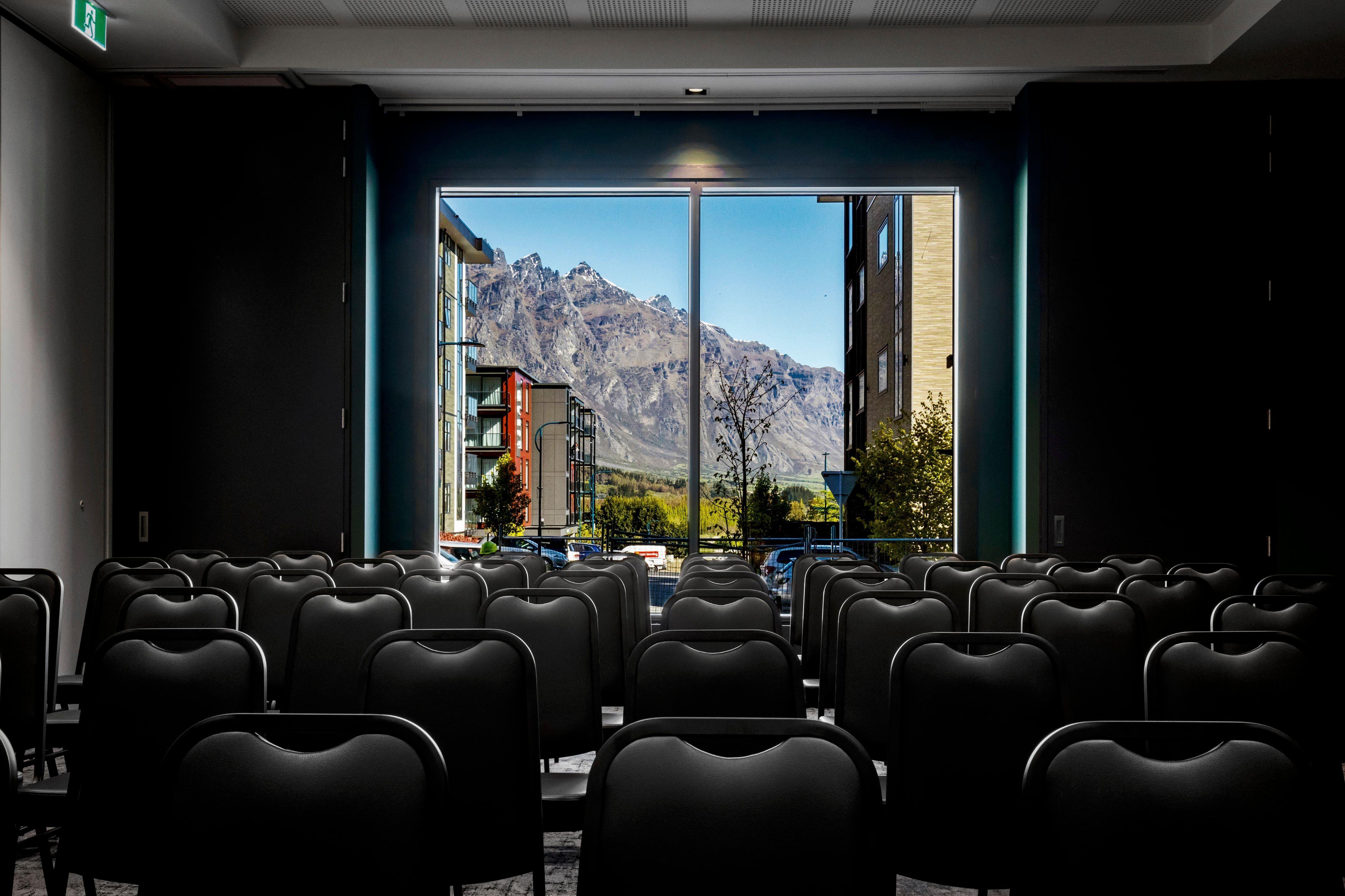 Holiday Inn Queenstown Remarkables Park Esterno foto