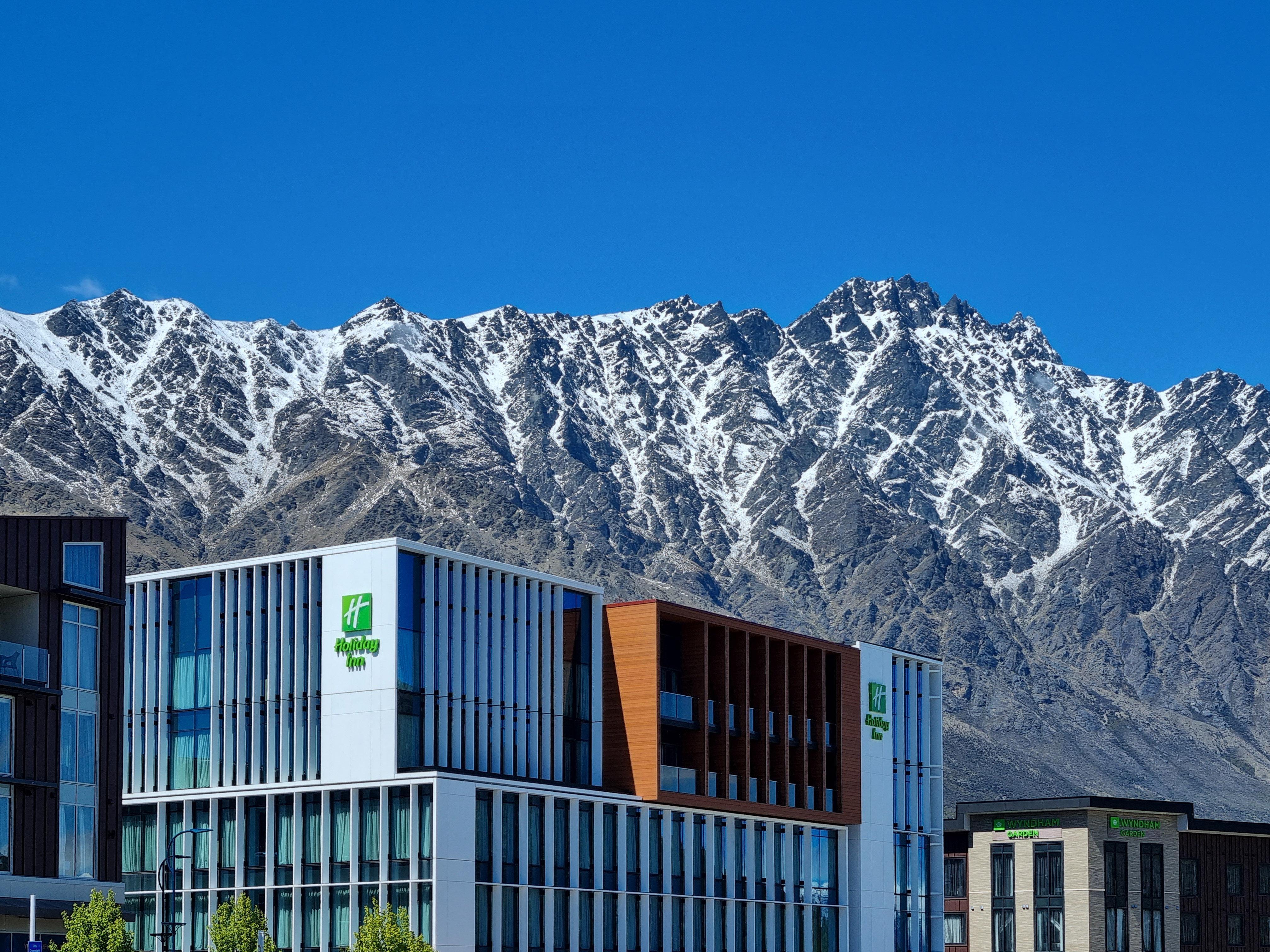 Holiday Inn Queenstown Remarkables Park Esterno foto
