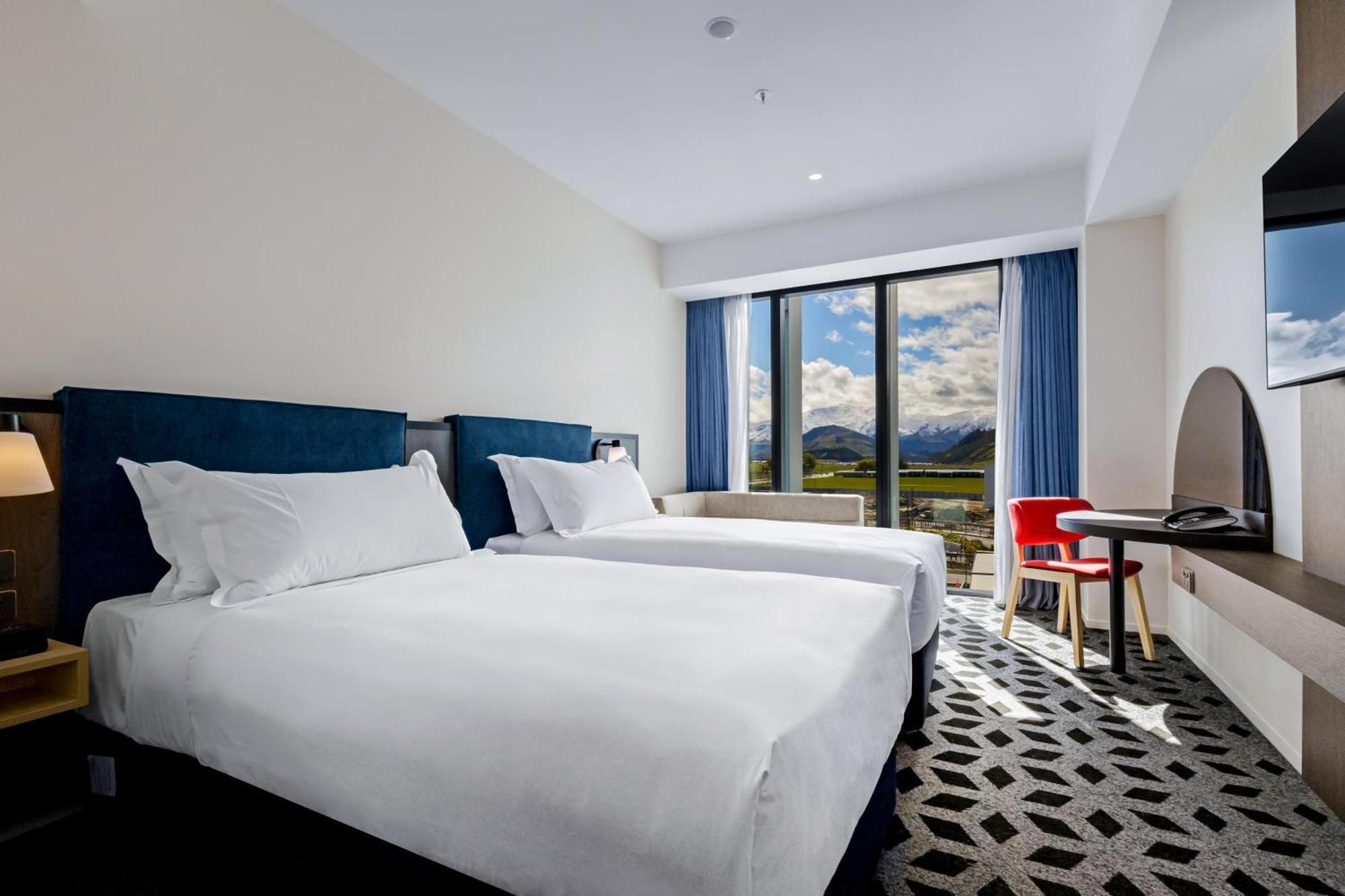 Holiday Inn Queenstown Remarkables Park Esterno foto
